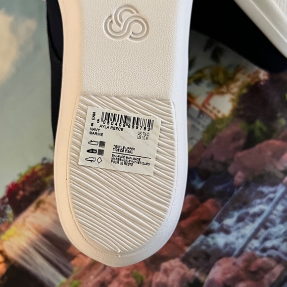 NIB NEW Clark’s CLOUDSTEPPERS Ayla Reece NAVY Sneaker Women’s Size 10 - Picture 4 of 9